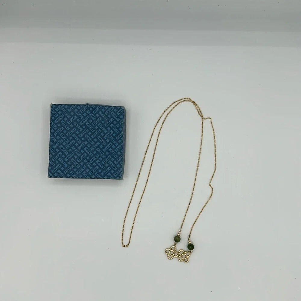 New in box Vintage Avon 1979 Gold Tone Faux Jade Beads Florette Lariat Necklace